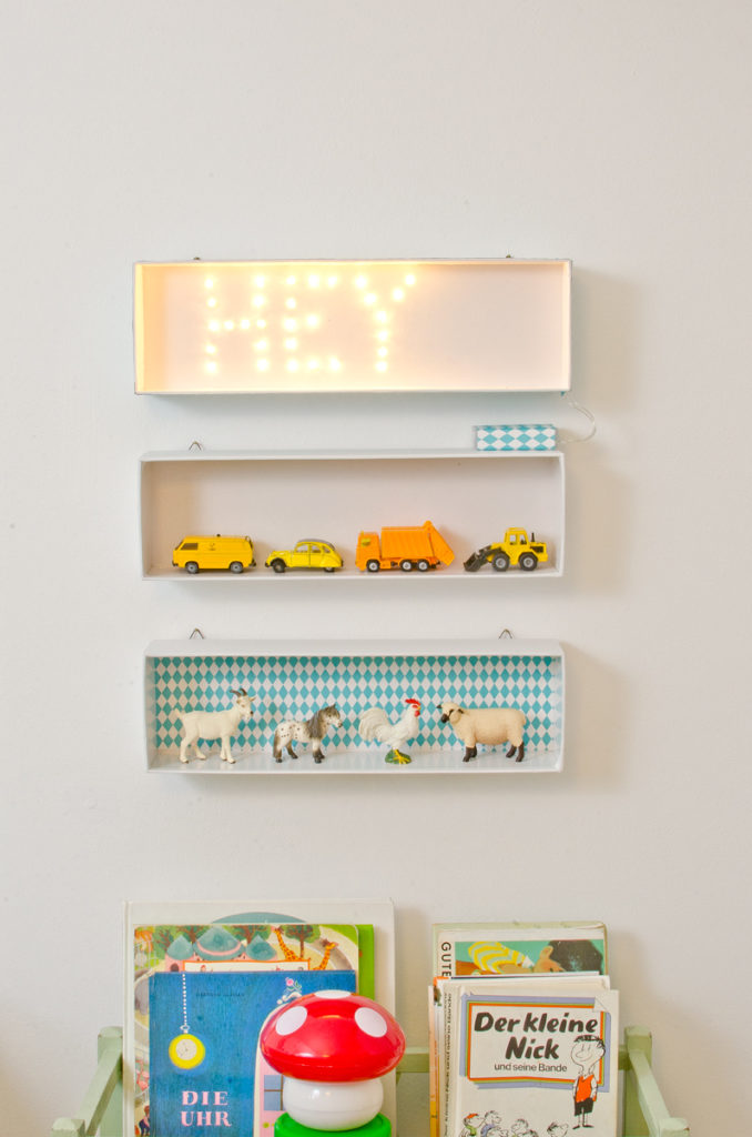 DIY Leuchtkasten mit Schrift und kleine upcycling Aufbewahrung für das Kinderzimmer