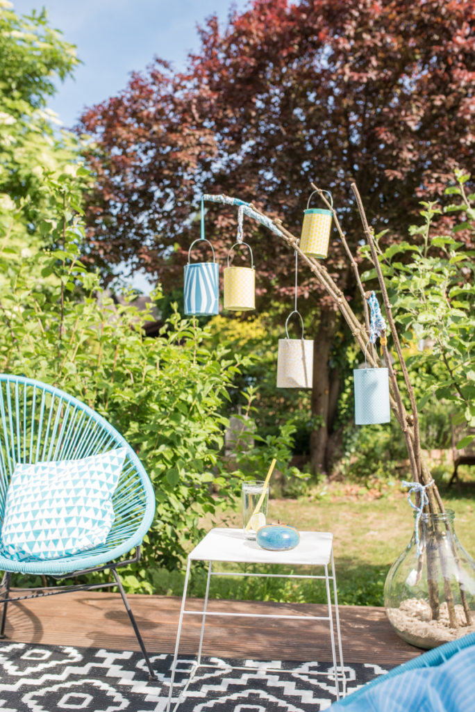 Anleitung für DIY Windlichter Laternen aus Papier als Deko für den Balkon oder Garten im Sommer und für die Gartenparty