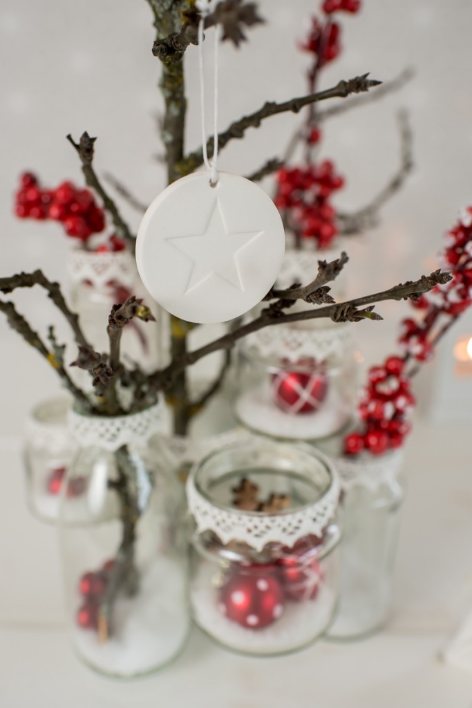 DIY upcycling Weihnachtsdeko aus Marmeladengläsern mit Tesa Powerstrips Transparent