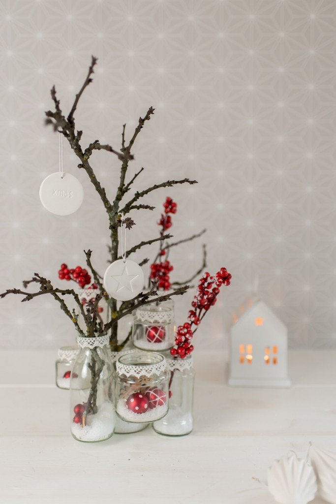 DIY upcycling Weihnachtsdeko aus Marmeladengläsern mit Tesa Powerstrips Transparent