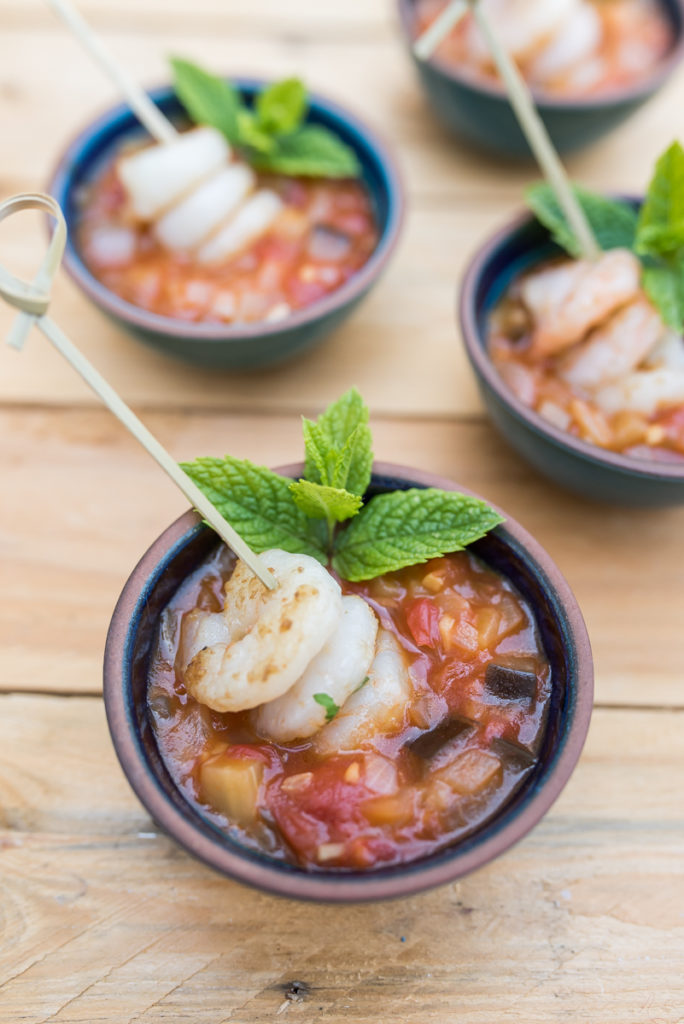 sommerliche Rezepte zum Grillen mit orientalischem Grillgemüse mit Sesam und Tomaten Auberginen Salsa 