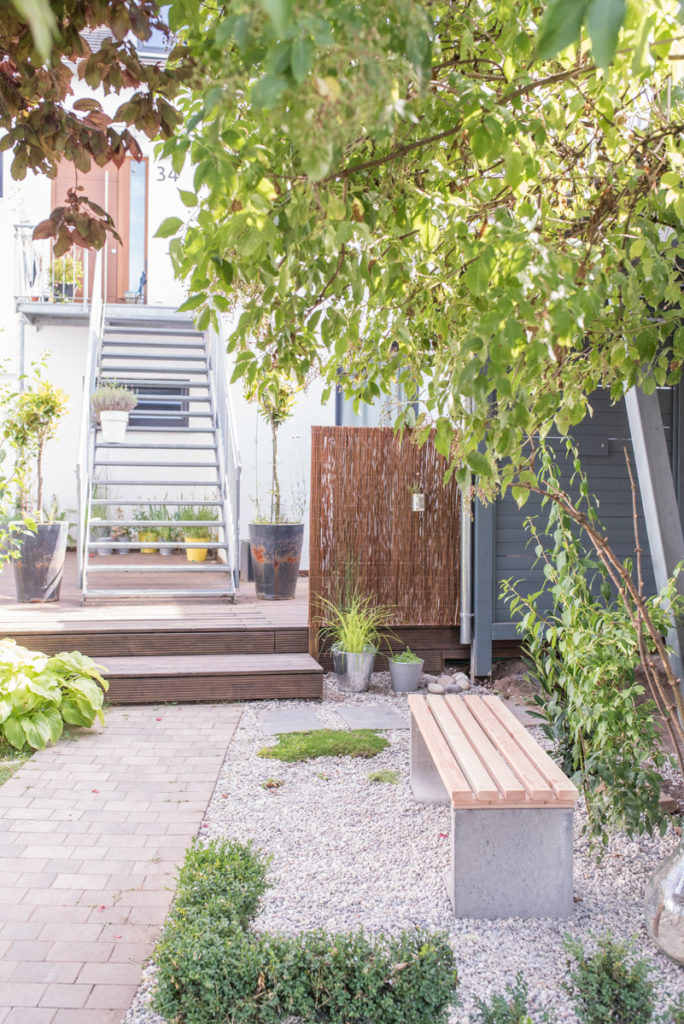 DIY Gartenbank aus Beton und Holz als Low budget Deko für den Garten