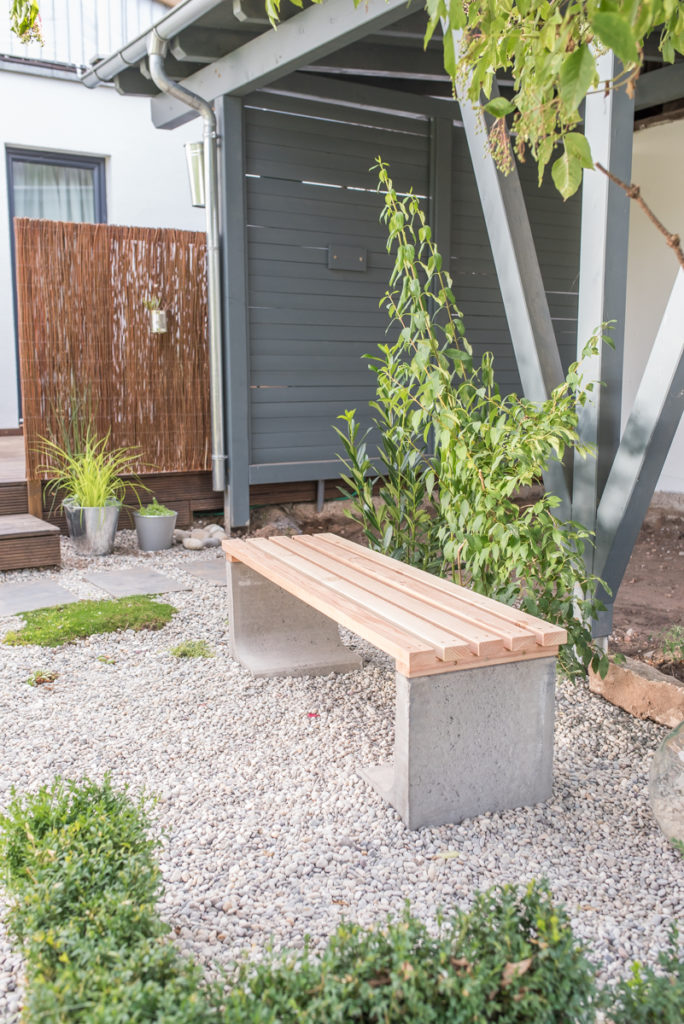 DIY Gartenbank aus Beton und Holz als Low budget Deko für den Garten