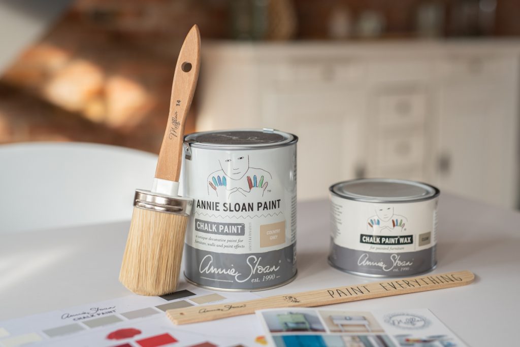 DIY Möbel mit Kreidefarbe von Annie Sloan über Melflair schnell und einfach verschönern, ein schnelles makeover mit Farbe 