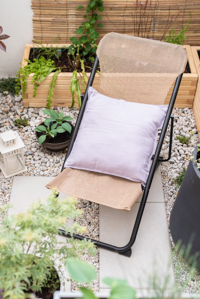 Terrassen makeover in der Großstadt: aus einem verwahrlosten Innenhof wird ein mini Schatten Garten